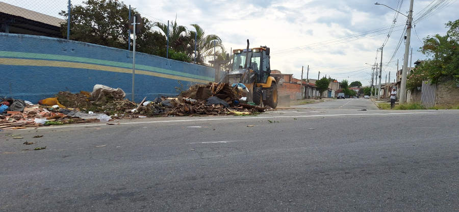 Limpeza na região do Itapeva