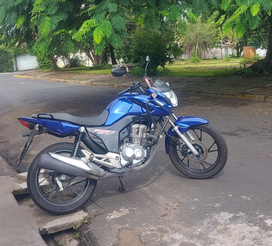 Moto é furtada no Centro, em Votorantim